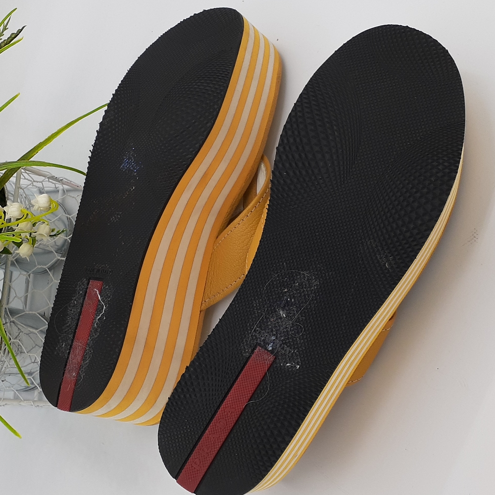 Prada vintage 2000s yellow and white platform flip flops size 39 US size 9 - Picture 11 of 13